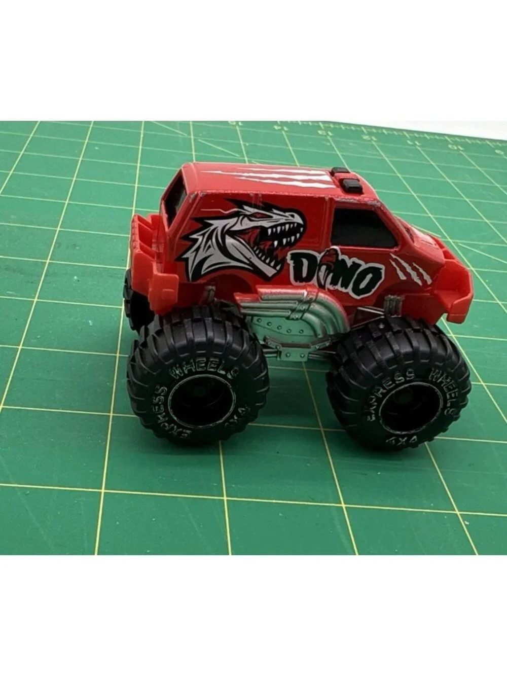 GREENBRIER Turbo Wheels And Extreme Dino Monster Trucks